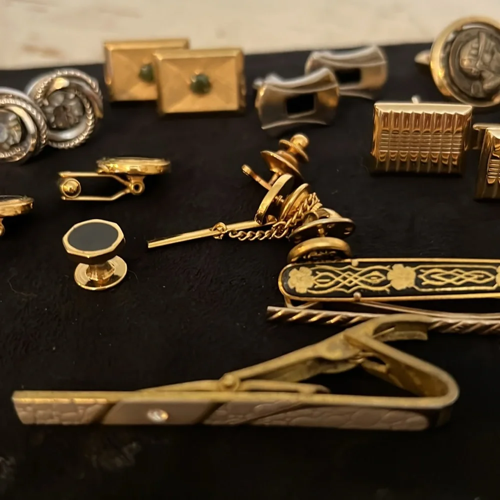Lot Swank and other Gold and Silver Men's Cufflinks Set tie clips